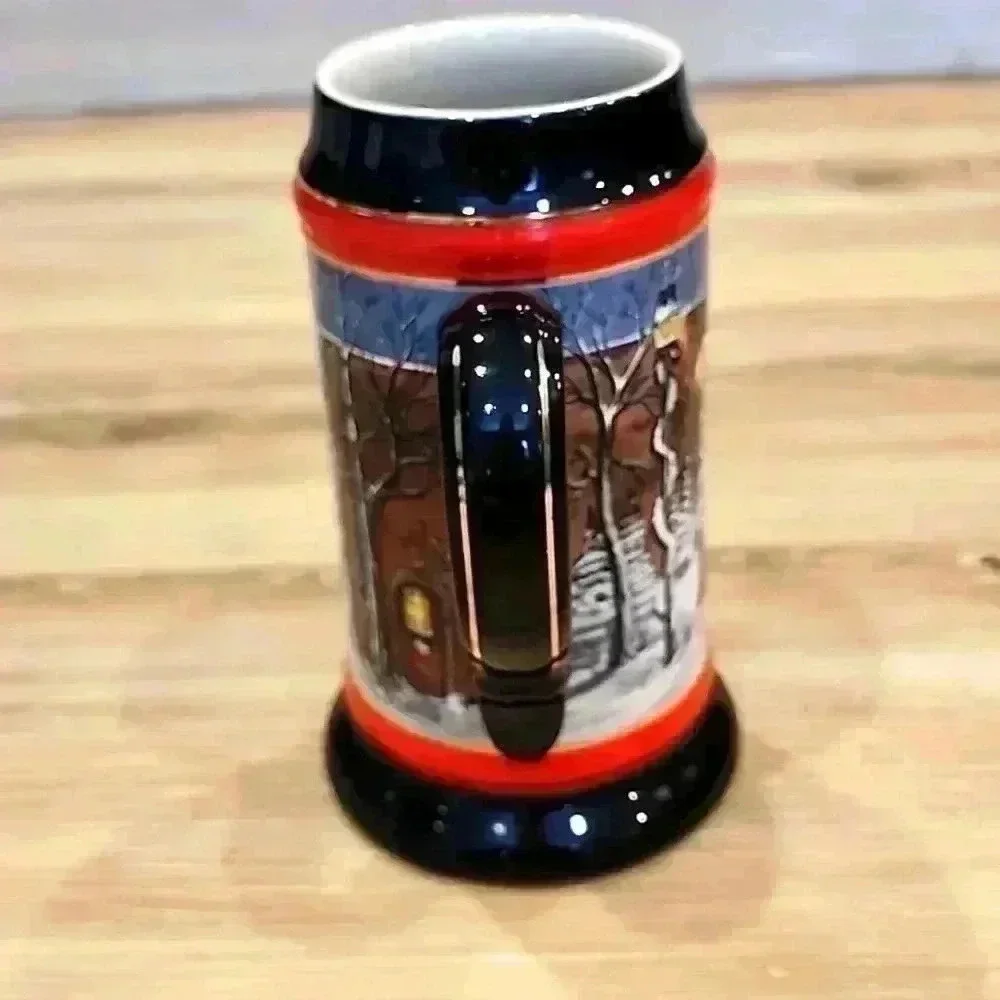 Vintage Budweiser Christmas Stein 1992 (O5.19.3)